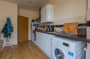 Colum Road, Cathays, Cardiff - Image 3